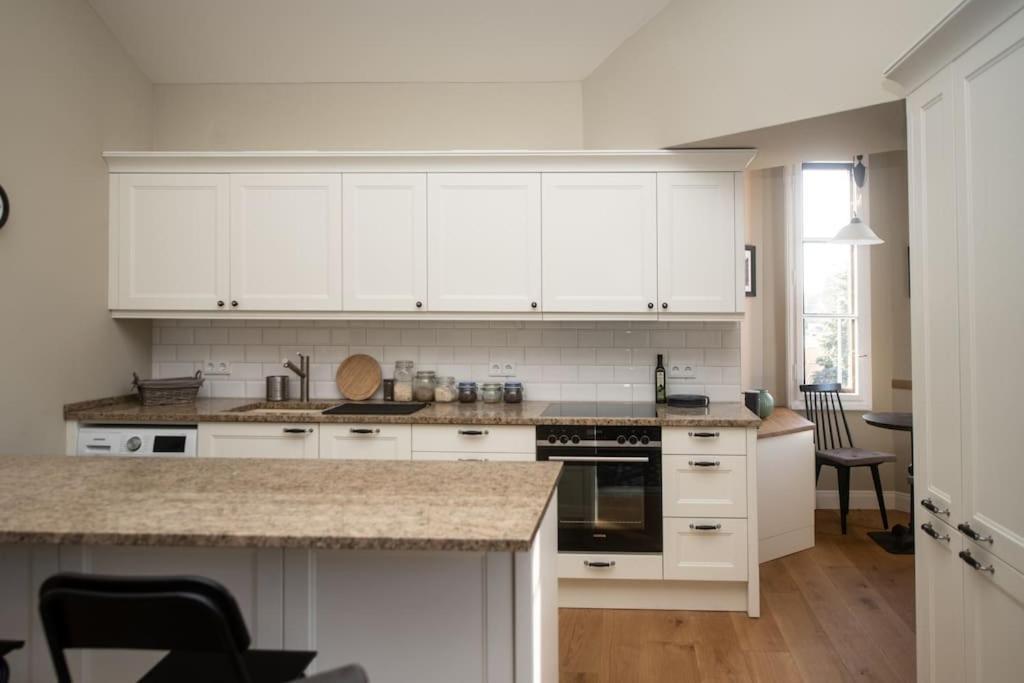 A Refuge Built For A King Apartment Halbe Exterior photo
